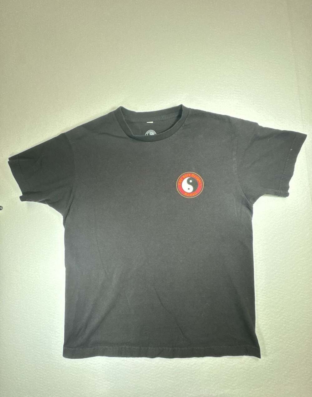 T&C Surf Designs Hawaii Aloha State Yin Yang Graphic T-Shirt Black